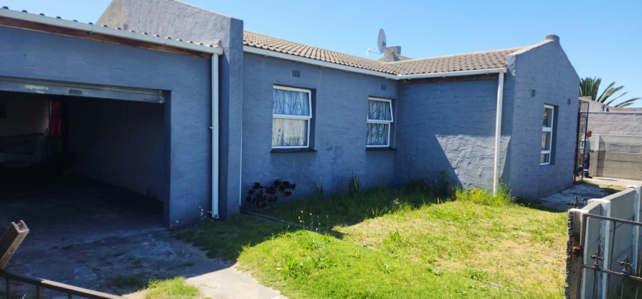 3 Bedroom Property for Sale in Palm Park Western Cape